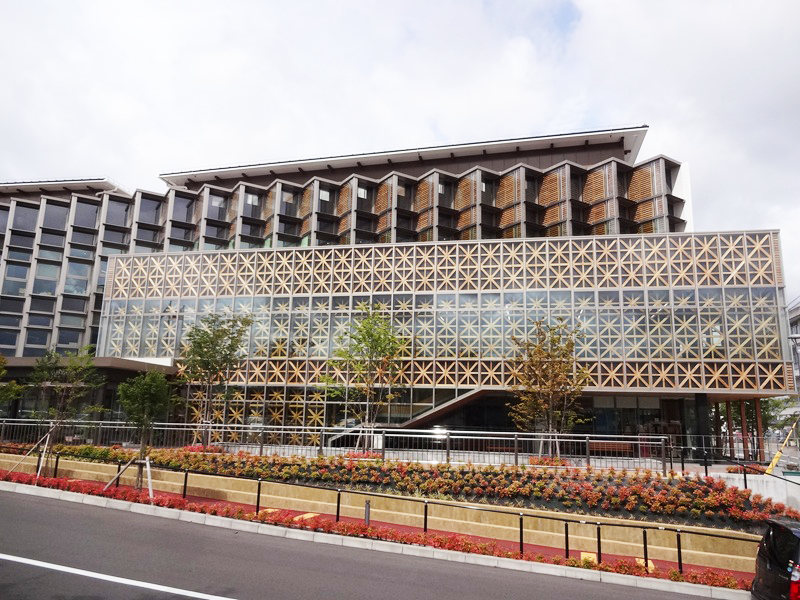小林市庁舎外観